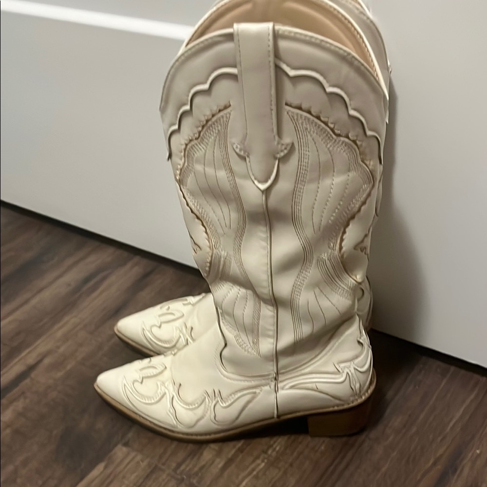 Cream Western-Style Women's Boots Coachella